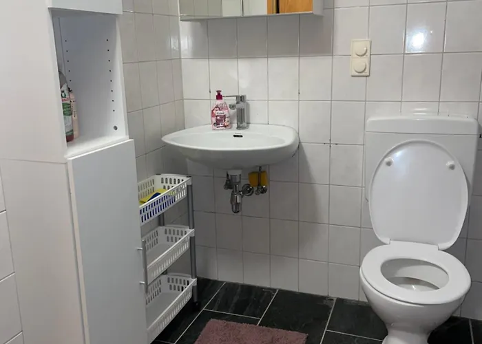 In And Out - アパート *